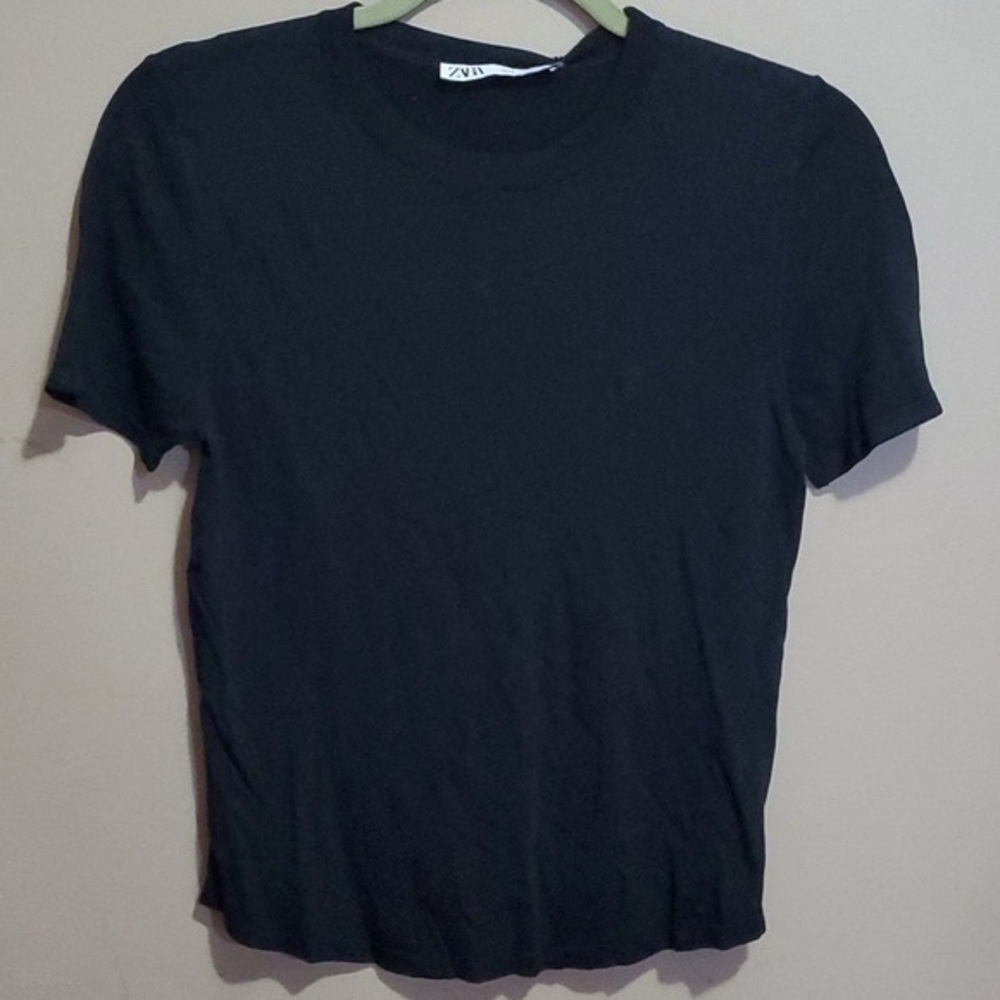Zara tshirt large
